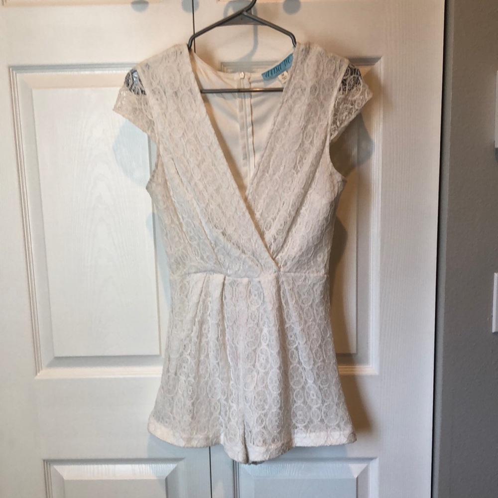 Dina be Cream Lace Romper